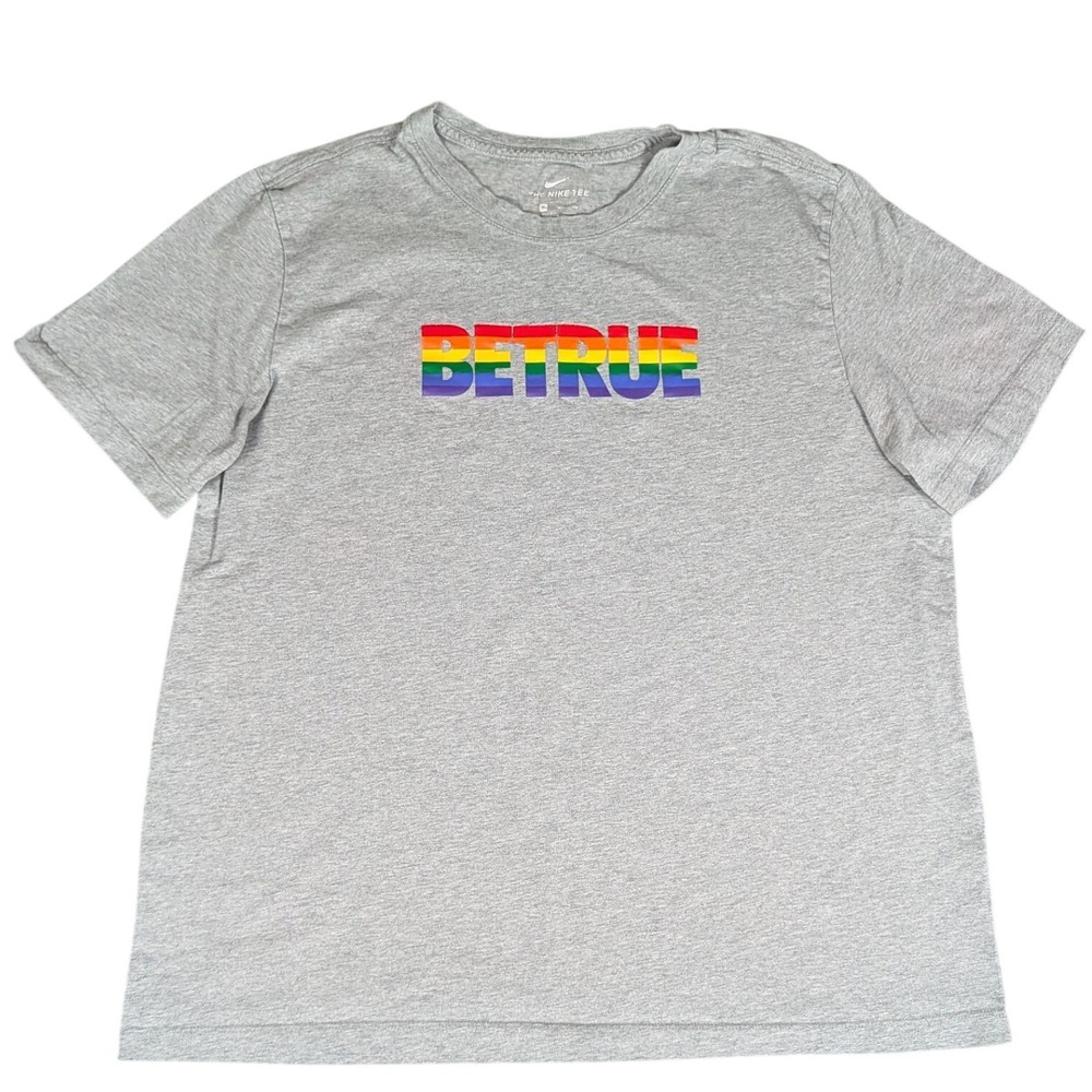 Nike BETRUE T-Shirt Mens Large Grey Rainbow Pride Graphic Tee Excellent